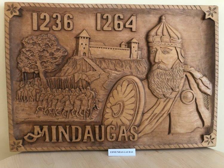 Parodoje – karūnų grožis ir įvairovė